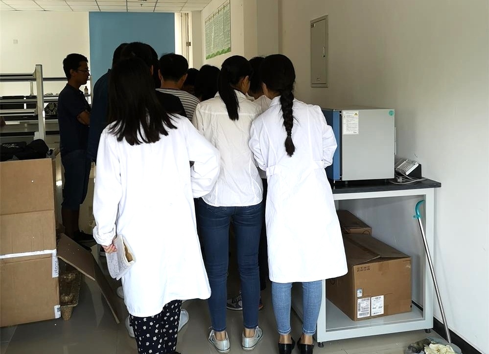 中國(guó)科學(xué)院大學(xué)安裝德國(guó)plasma technology等離子清洗機(jī)